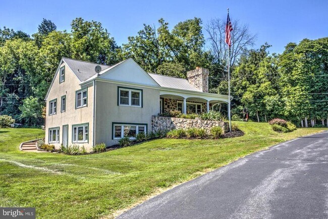 Building Photo - 1735 Little Conestoga Rd