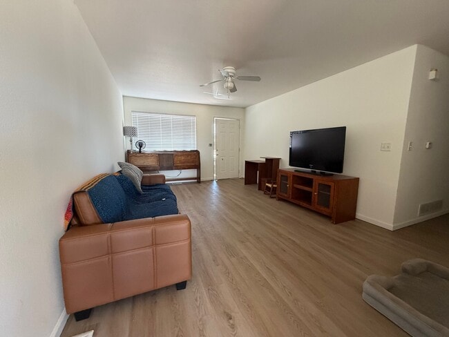 Building Photo - 501 Monico Gardens Dr