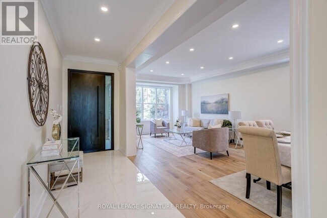 Building Photo - 854 Yates Dr