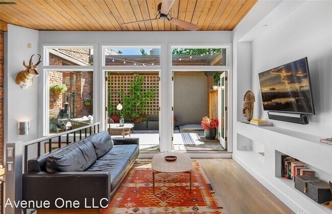 Building Photo - 1 br, 2 bath House - 611 Post Ave #15
