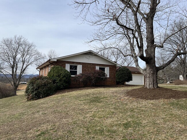 Building Photo - 162 Pisgah Heights Ln