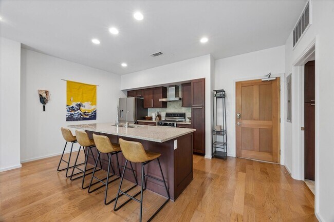 Foto del edificio - 1600 Barton Springs Rd