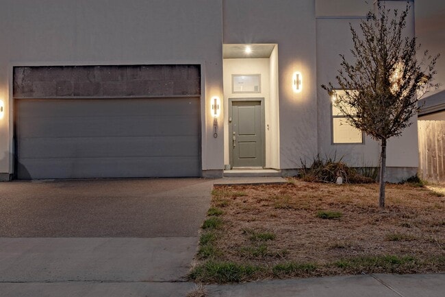 Foto del edificio - 5410 Travesia Ct