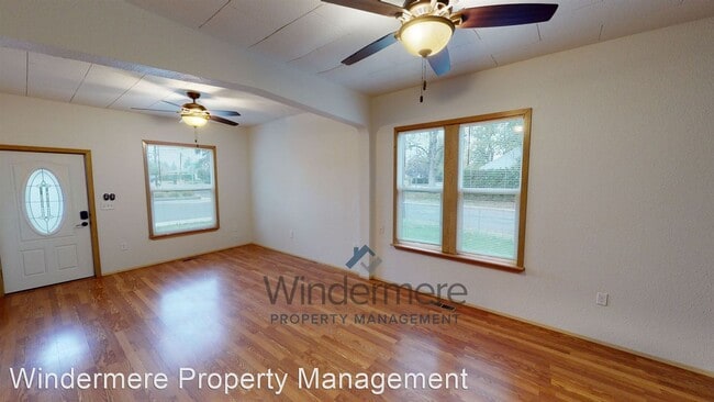 Building Photo - 3 br, 2 bath House - 203 N Blue Street
