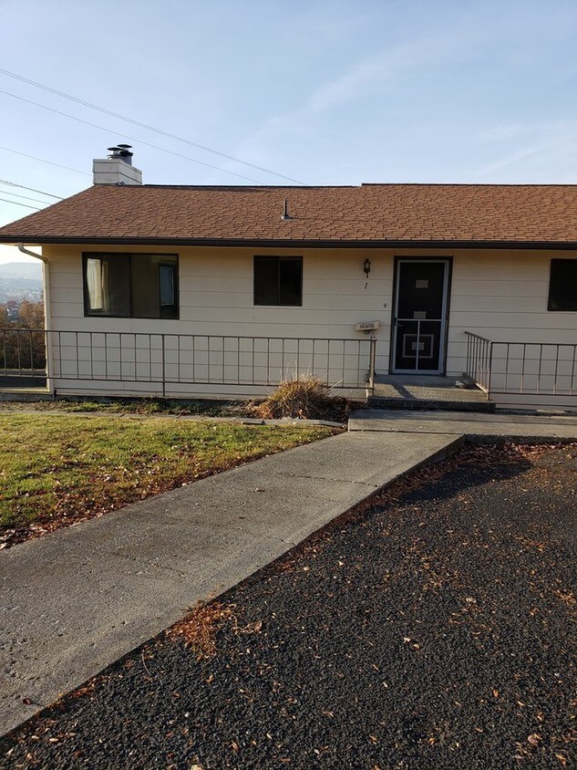 Foto principal - 1409 Vineyard Dr