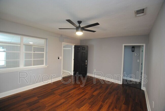 Foto del edificio - 4611 Blount Ave
