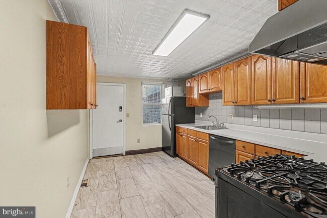 Foto del edificio - 229 S Fremont Ave