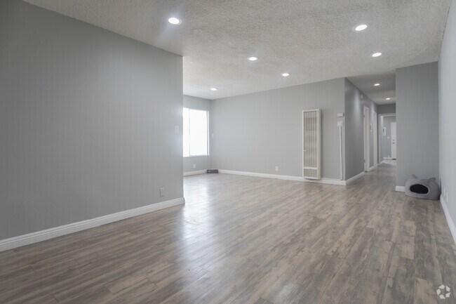 3HAB,2BA-1100SF- Sala de estar - Lemp Apartments