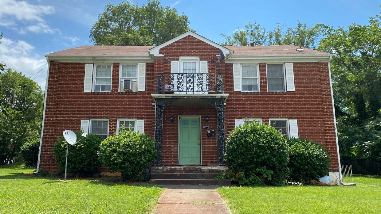 Primary Photo - 917 10th St NW