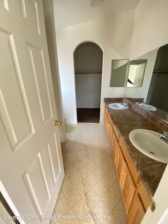 Building Photo - 4 br, 2 bath House - 847 Butte