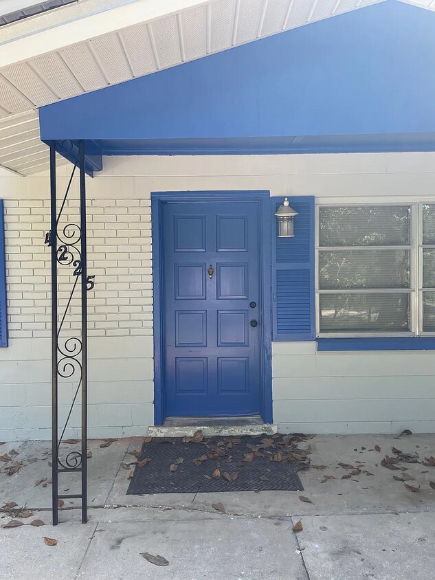 Foto principal - 4225 NW 21st Dr