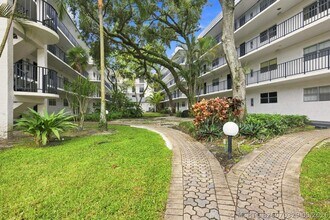 Building Photo - 3280 Spanish Moss Terrace