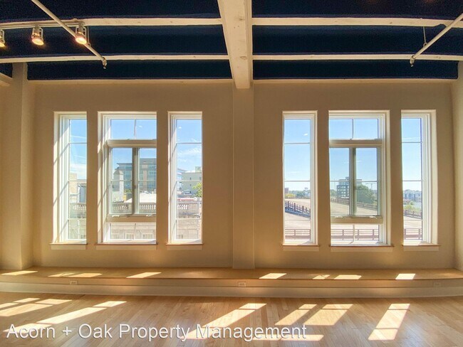 Foto del edificio - 2 br, 2 bath House - 103 W Main St Unit 205