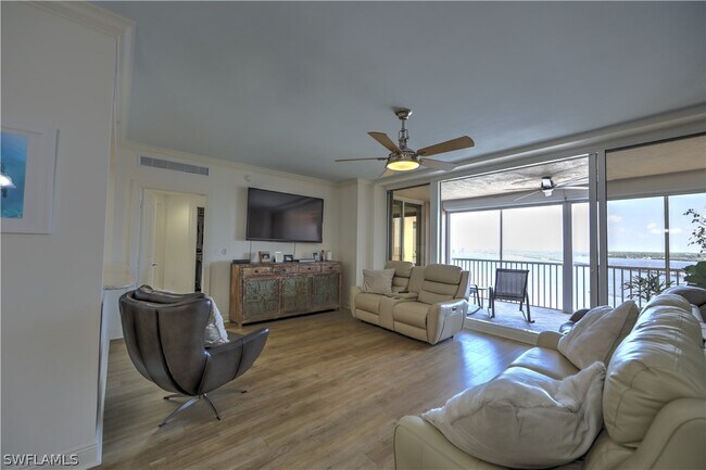 2090 W First St Unit 1709 photo'