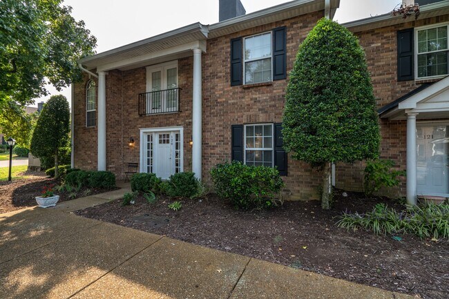 Foto del edificio - 120 Cottage Pl