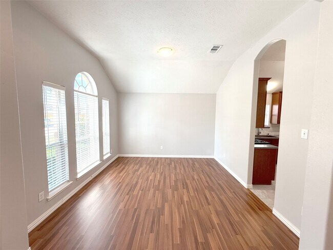 Foto del edificio - 2414 Alcove Foster Ct