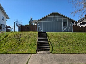 Building Photo - 908 N Grant Ave