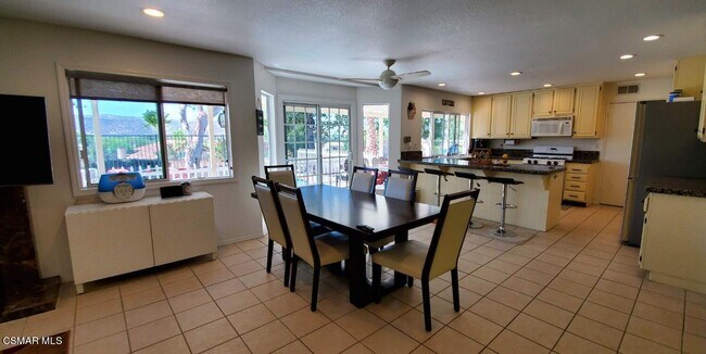 Building Photo - 5394 Mohave Dr