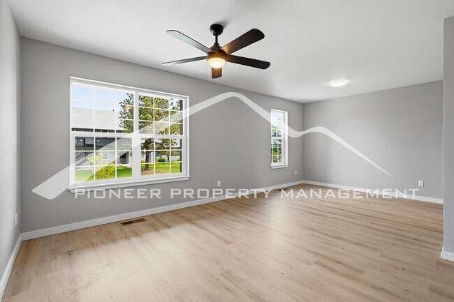 Foto del edificio - 2301 E Fremont Ave