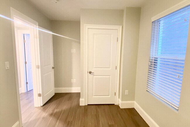 Interior Photo - 147 Cottage St