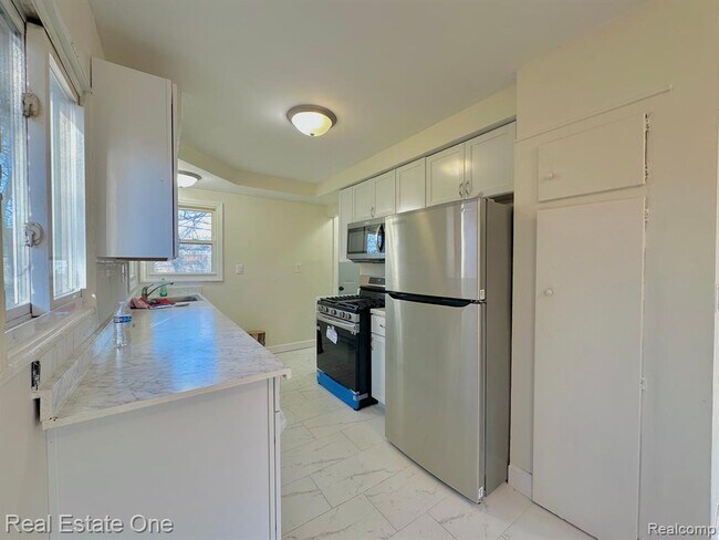 Foto del edificio - 29916 Brooklane St