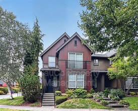 Building Photo - 7309 NE Stonewater St