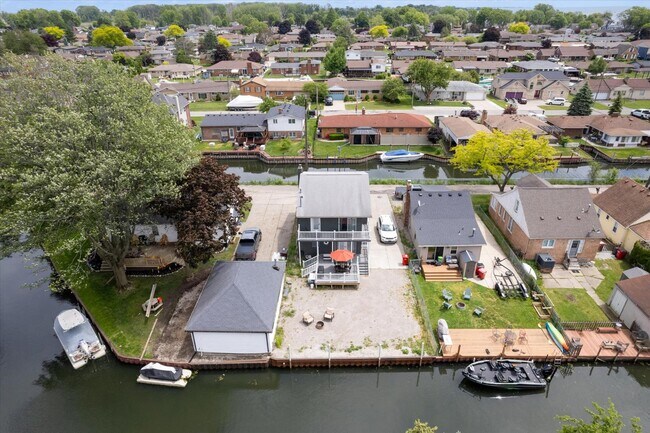 Building Photo - 37977 Elm Ln