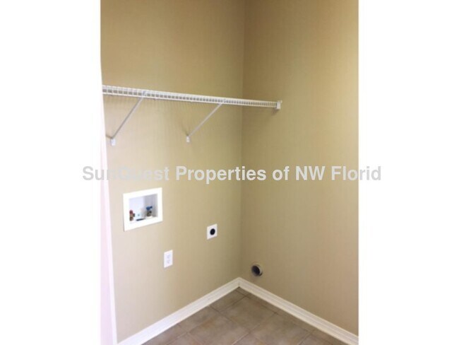Building Photo - INCREDIBLE PRICE! MOVE IN SPECIAL!!
