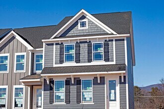 Building Photo - 2213 Leeham St