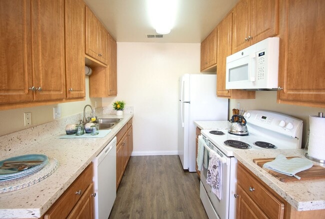 Interior Photo - Gold Coast Apartments *First Month Free*