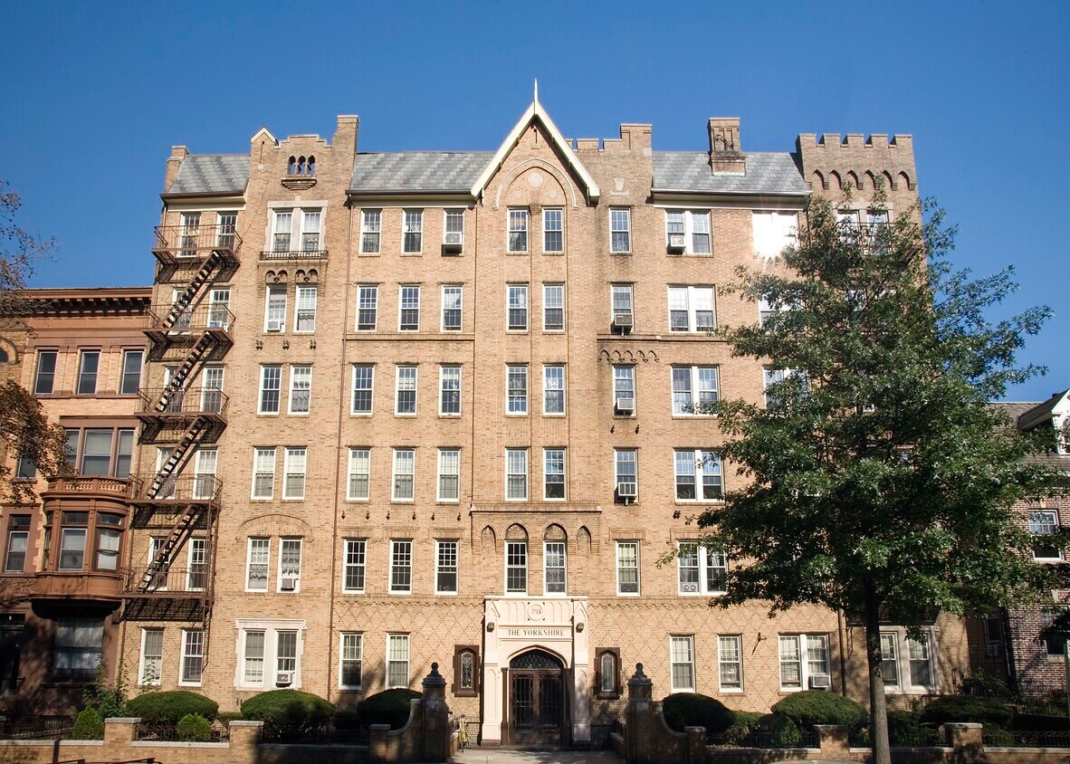 295 Clinton Ave Unit 214, Brooklyn, NY 11205 Apartment for Rent in