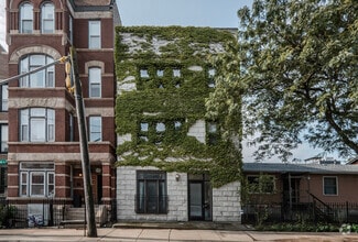 Building Photo - 1349 W Huron St