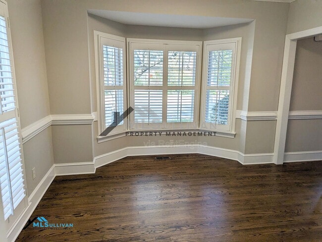 Foto del edificio - 1306 Hampshire Ct