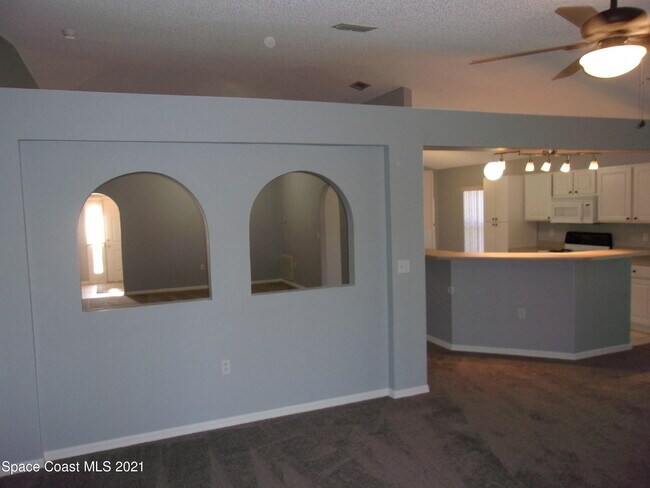 Building Photo - 3908 Upmann Dr