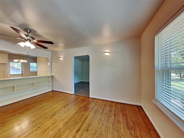 Building Photo - 1002 Noble Ave