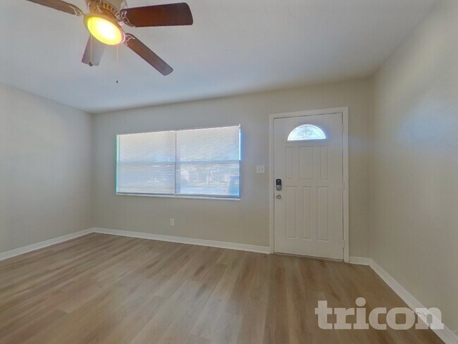 Foto del edificio - 3144 32nd Ave N