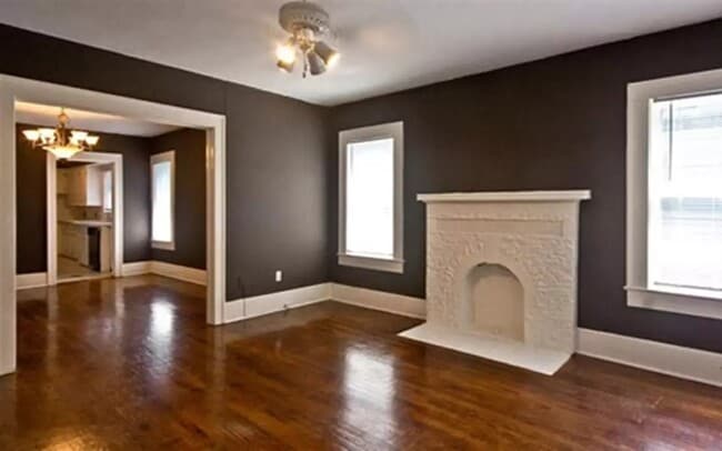 Building Photo - Essex House