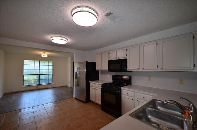 Foto del edificio - 403 Beverly Ln