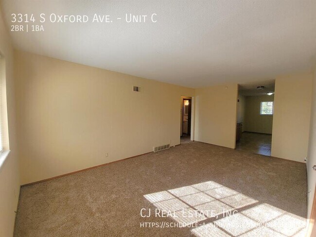 Building Photo - 3314 S Oxford Ave