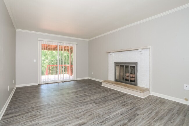 Building Photo - Beautiful All Brick 3 Bedroom Home in Spri...