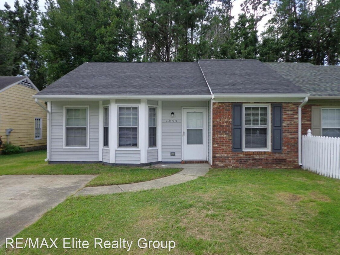 1933 Rolling Ridge Dr, Jacksonville, NC 28544 House Rental in