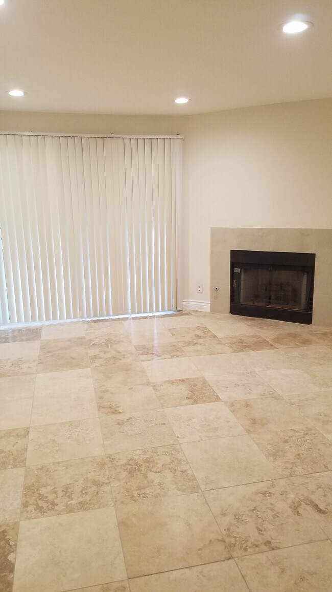 Building Photo - 2200 S Fort Apache Rd