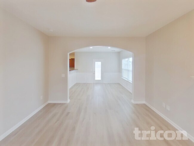 Building Photo - 1107 Selous Dr
