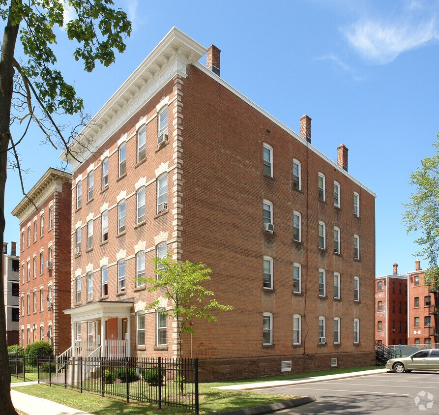 Primary Photo - 268-270 Jefferson St