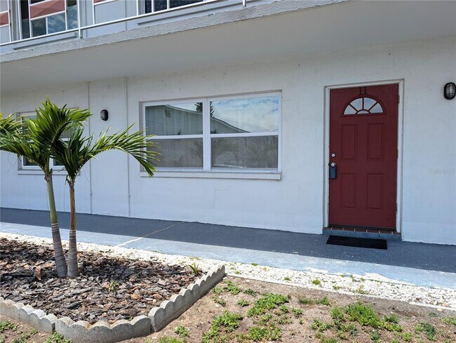 Foto del edificio - 5850 18th St N