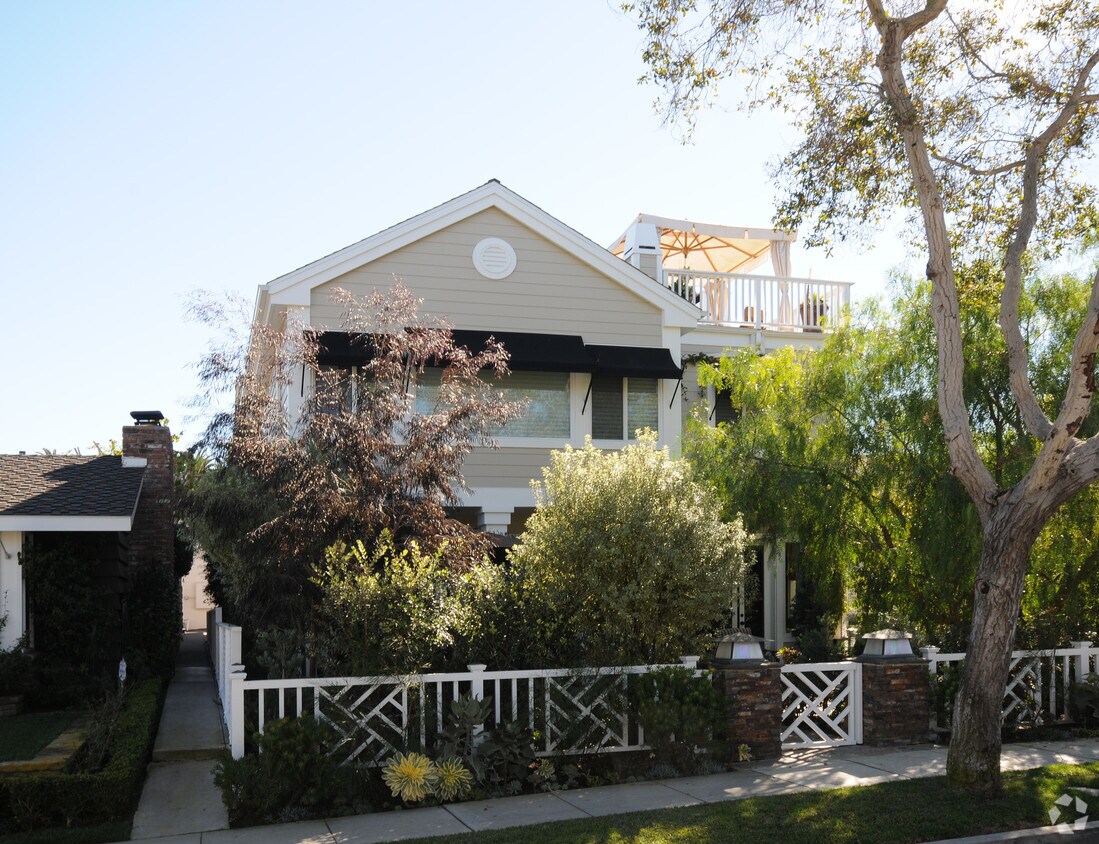 Primary Photo - 314 Larkspur Ave