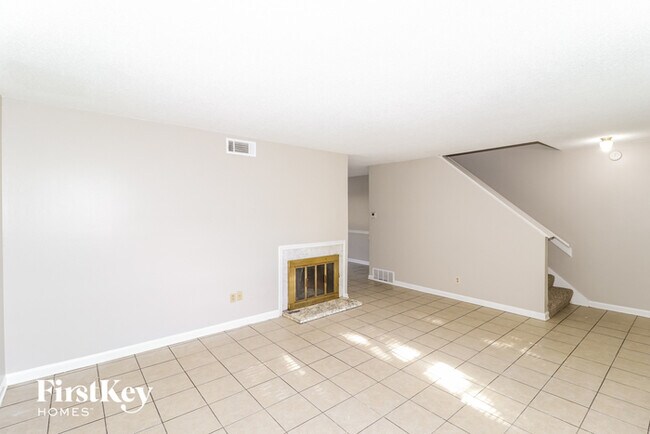 Building Photo - 145 Willow Bend Dr