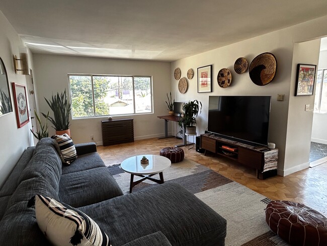 Living Room - 1046 N Normandie Ave