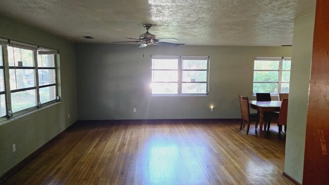 Foto del edificio - 3BR/2BA close to the University of Florida...