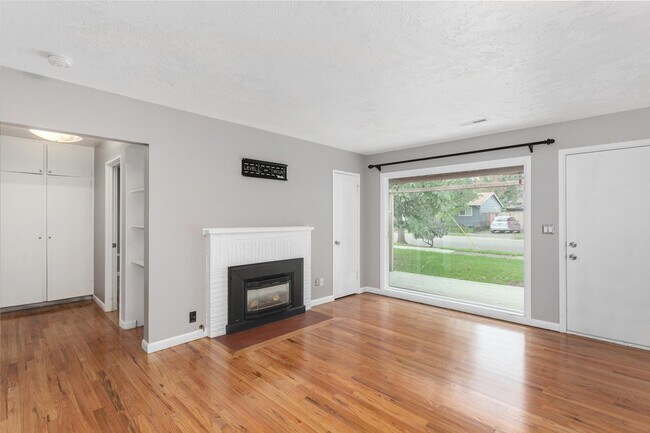 Foto del edificio - Wonderful 3 Bedroom Bungalow in St Johns w...